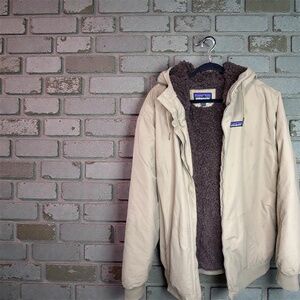 PATAGONIA - Lined Hooded Jacket